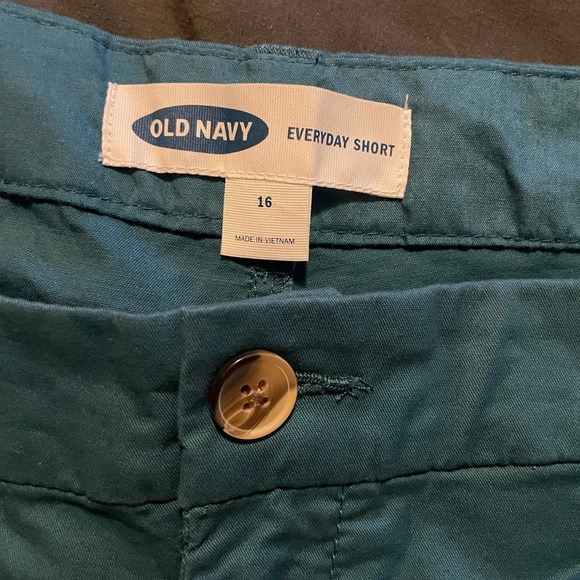 ⏳ NWT Old Navy Shorts - Size 16 - Picture 3 of 5